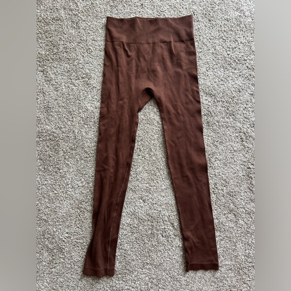 Brown ribbed maternity leggings - Picture 2 of 2